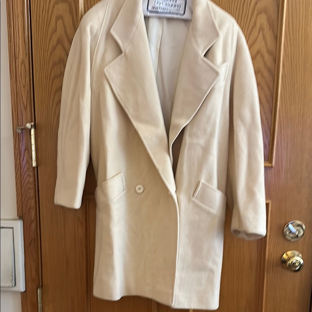 Cream Women's 100% wool Coat